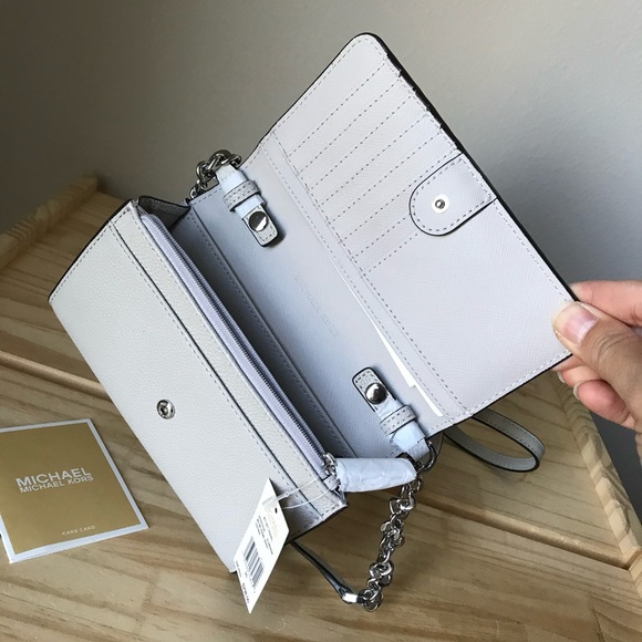 Michael Kors Purse🎈🎈 - Picture 7 of 11